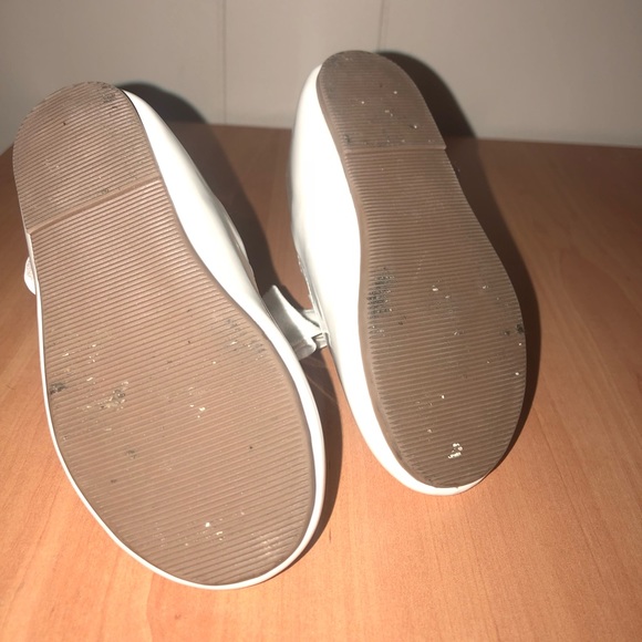 Shoes - Picture 4 of 4